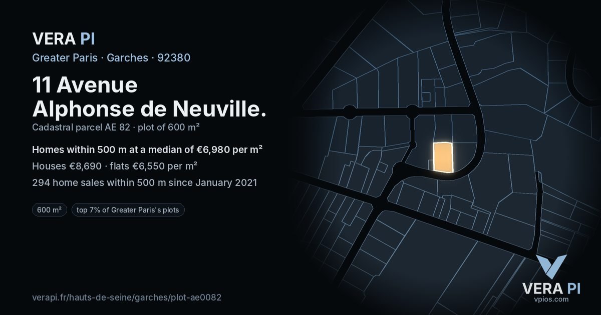 11 Avenue Alphonse de Neuville, Garches at night – the plot lit, the parcels around coloured by the prices near them