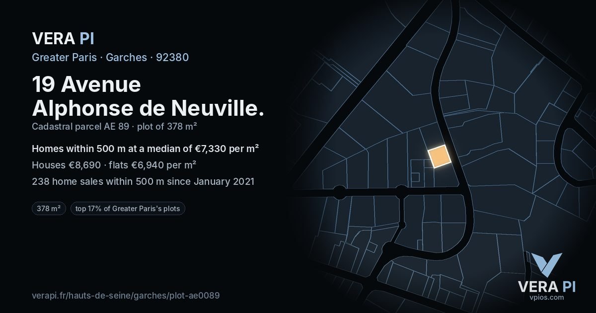 19 Avenue Alphonse de Neuville, Garches at night – the plot lit, the parcels around coloured by the prices near them