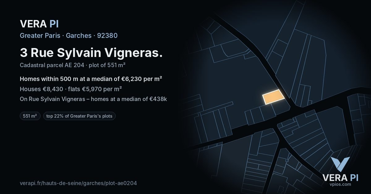 3 Rue Sylvain Vigneras, Garches at night – the plot lit, the parcels around coloured by the prices near them