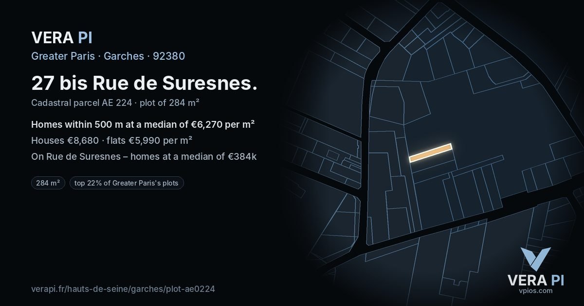 27 bis Rue de Suresnes, Garches at night – the plot lit, the parcels around coloured by the prices near them