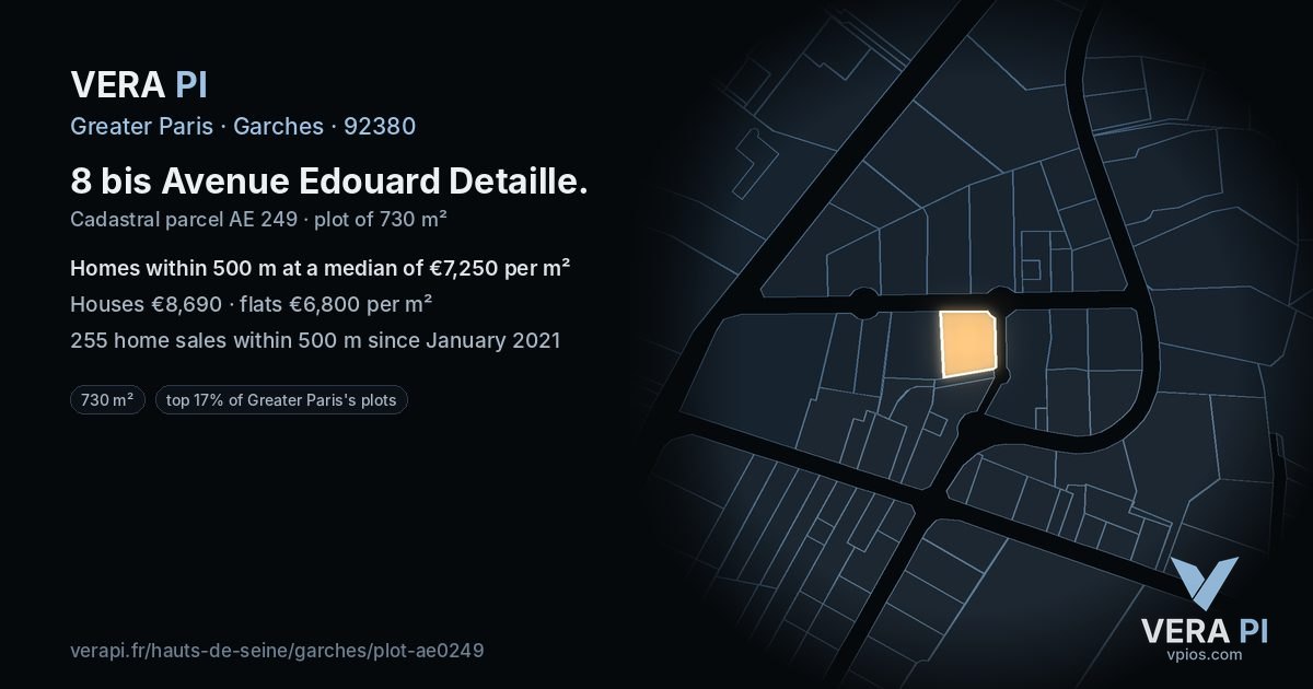 8 bis Avenue Edouard Detaille, Garches at night – the plot lit, the parcels around coloured by the prices near them