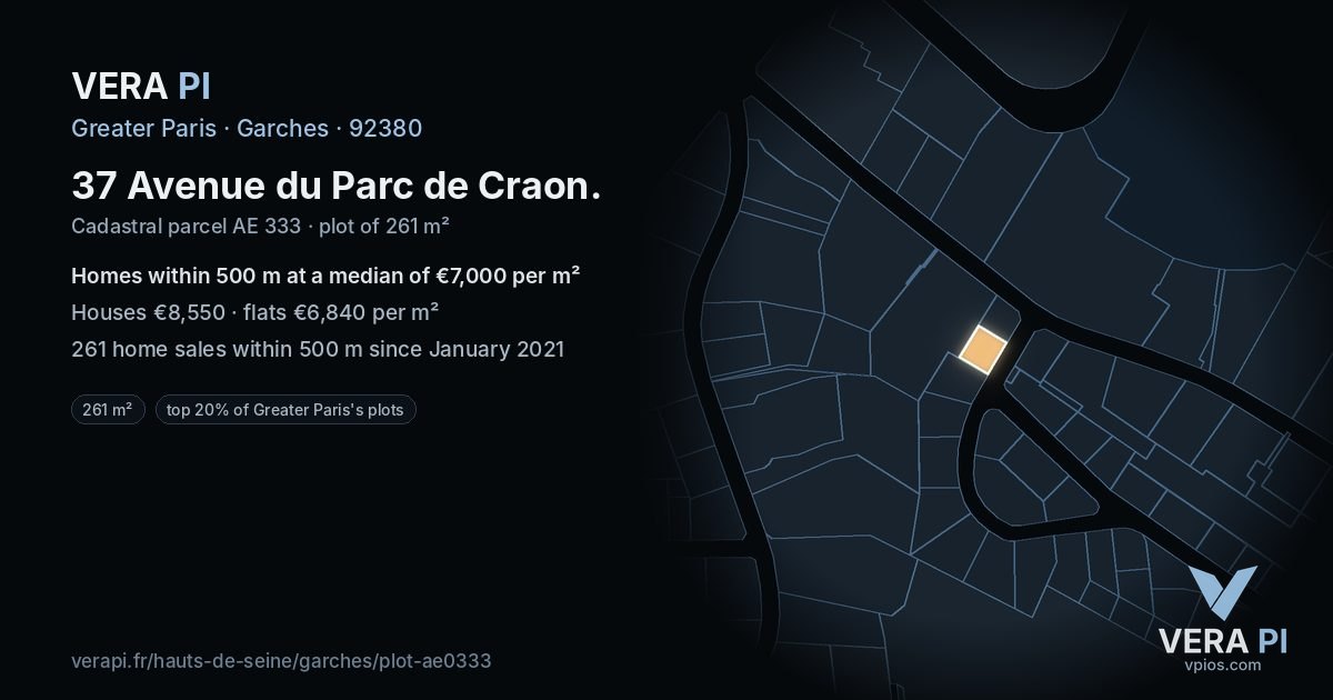 37 Avenue du Parc de Craon, Garches at night – the plot lit, the parcels around coloured by the prices near them