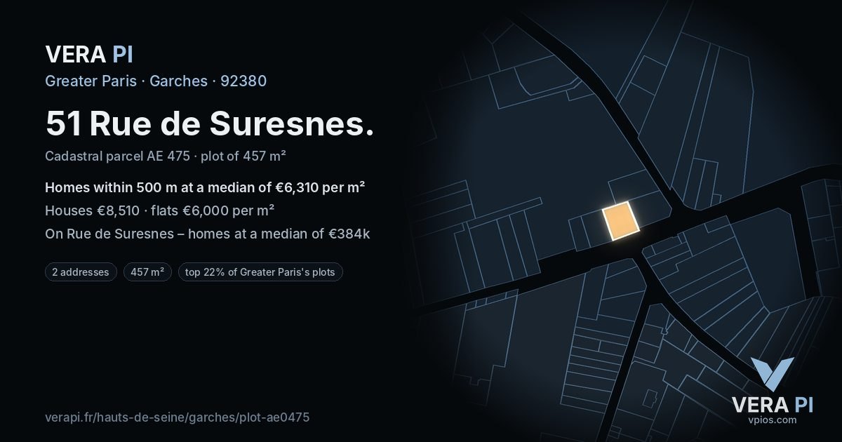 51 Rue de Suresnes, Garches at night – the plot lit, the parcels around coloured by the prices near them