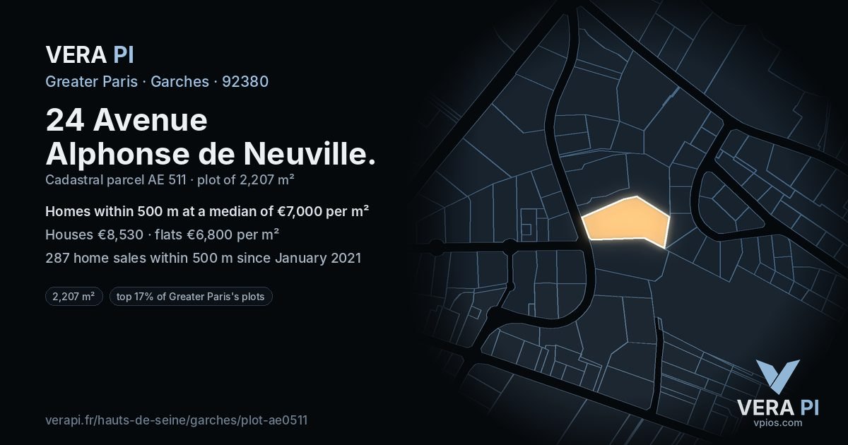 24 Avenue Alphonse de Neuville, Garches at night – the plot lit, the parcels around coloured by the prices near them