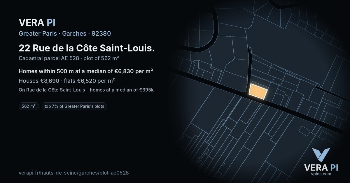 22 Rue de la Côte Saint-Louis, Garches at night – the plot lit, the parcels around coloured by the prices near them