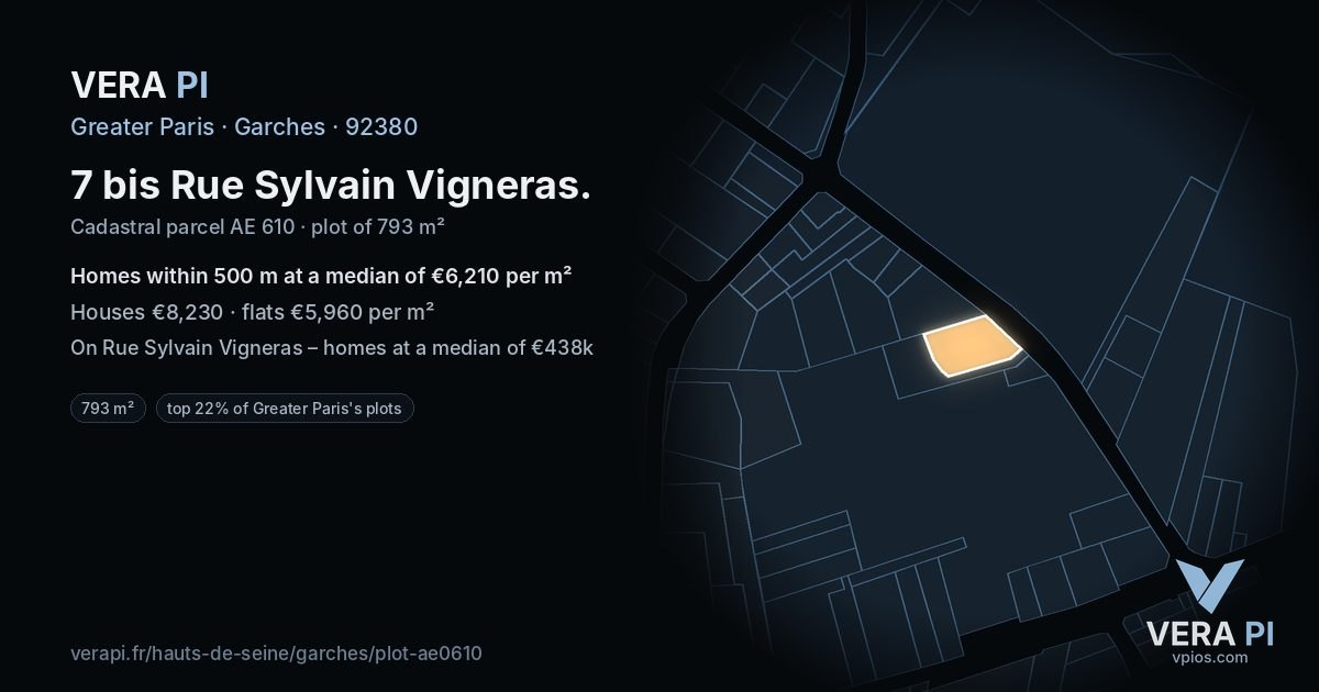7 bis Rue Sylvain Vigneras, Garches at night – the plot lit, the parcels around coloured by the prices near them