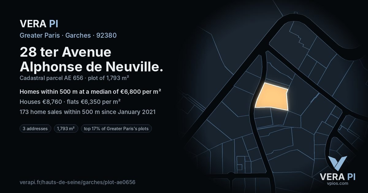 28 ter Avenue Alphonse de Neuville, Garches at night – the plot lit, the parcels around coloured by the prices near them