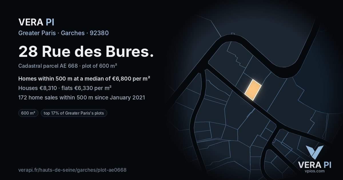 28 Rue des Bures, Garches at night – the plot lit, the parcels around coloured by the prices near them
