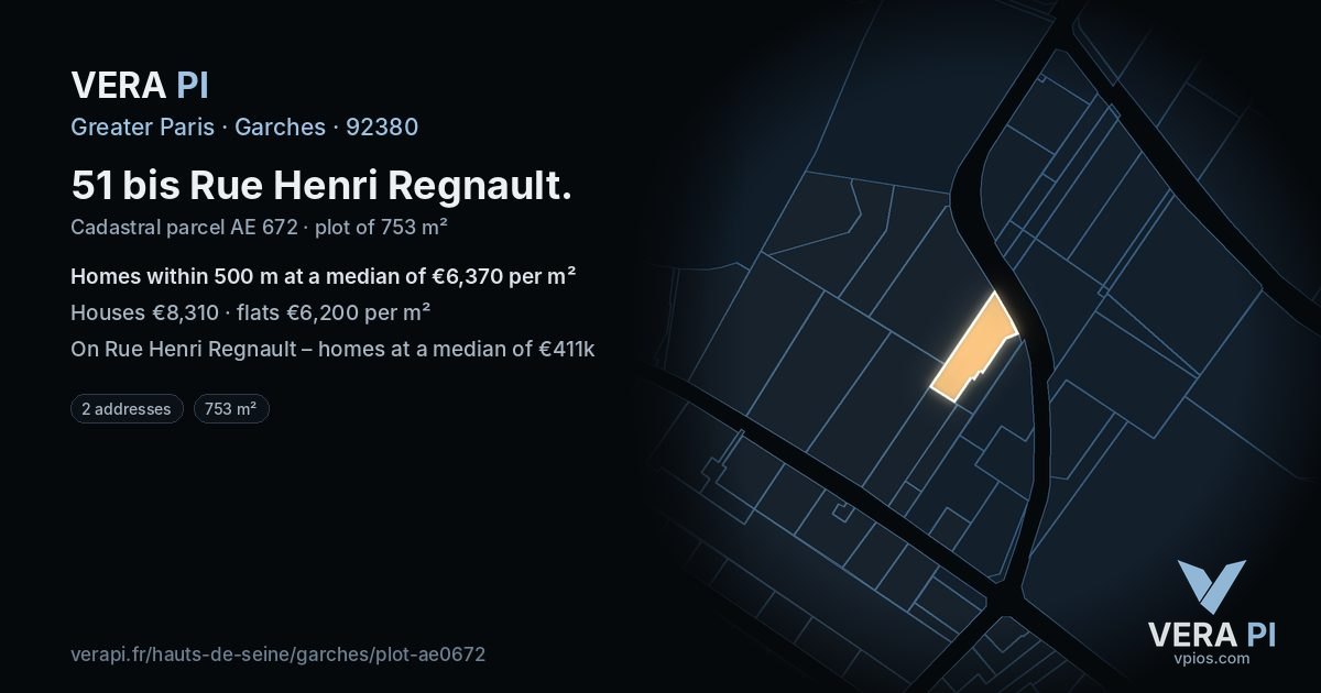 51 bis Rue Henri Regnault, Garches at night – the plot lit, the parcels around coloured by the prices near them