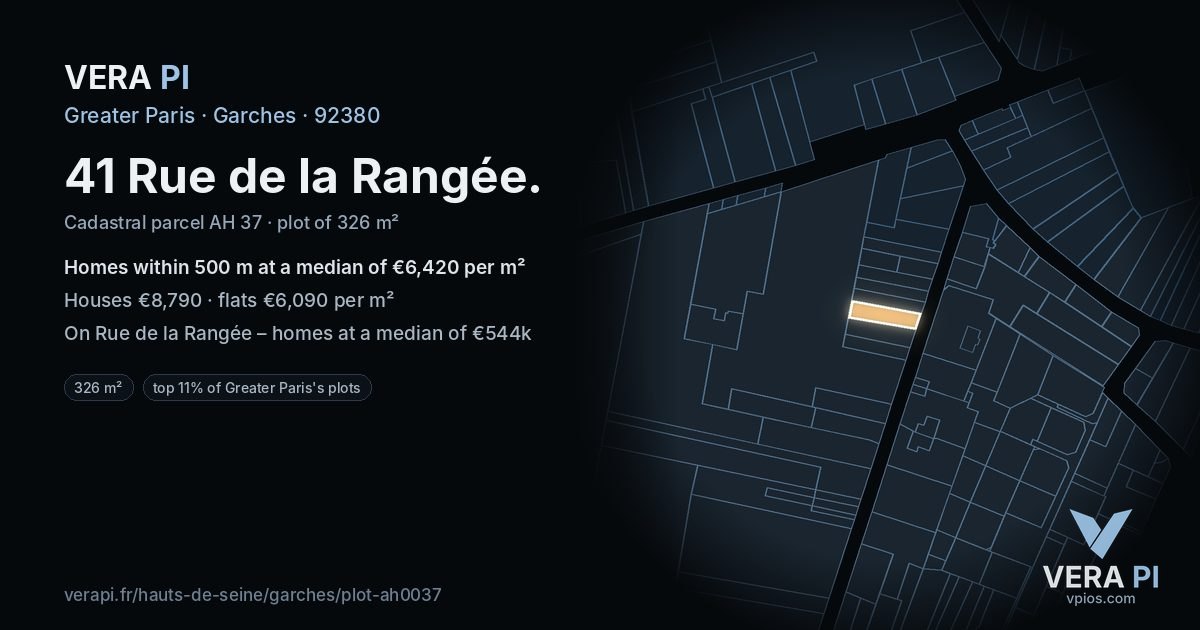 41 Rue de la Rangée, Garches at night – the plot lit, the parcels around coloured by the prices near them