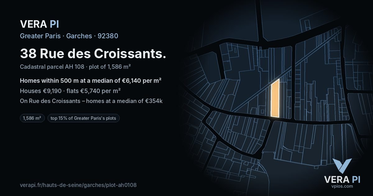 38 Rue des Croissants, Garches at night – the plot lit, the parcels around coloured by the prices near them