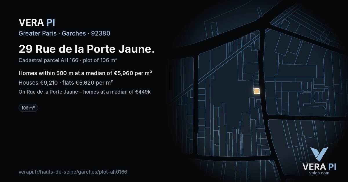 29 Rue de la Porte Jaune, Garches at night – the plot lit, the parcels around coloured by the prices near them