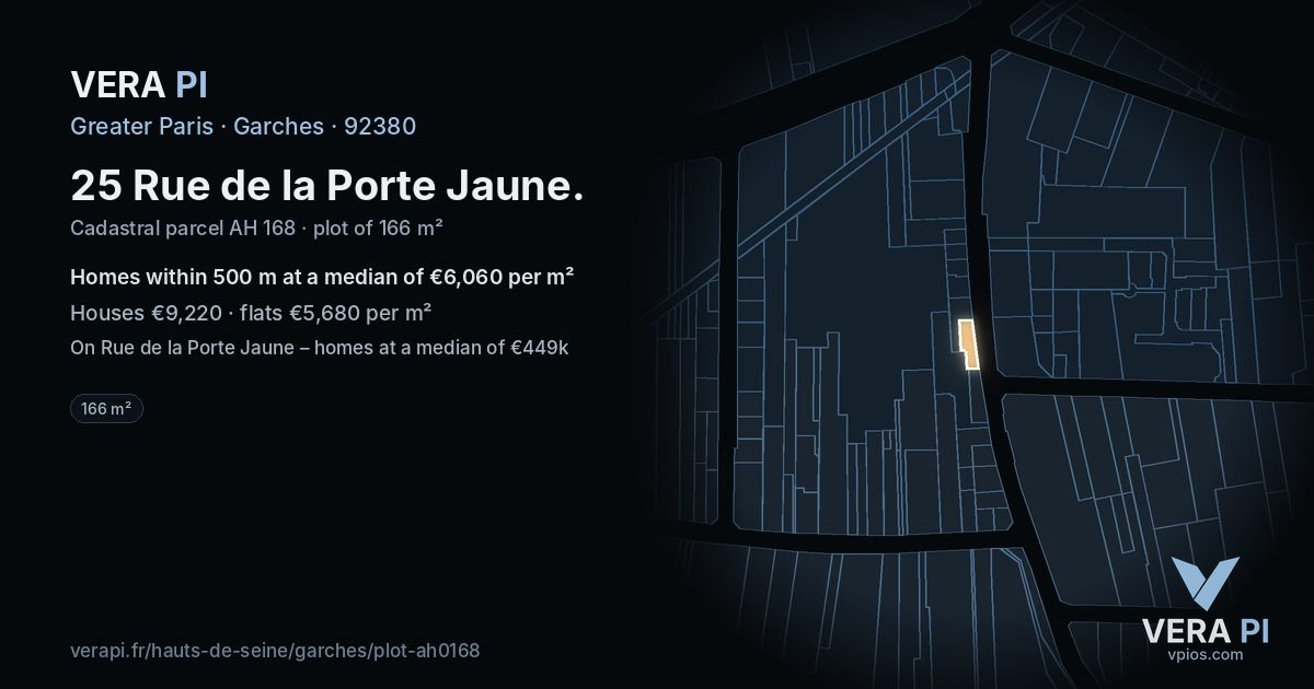 25 Rue de la Porte Jaune, Garches at night – the plot lit, the parcels around coloured by the prices near them