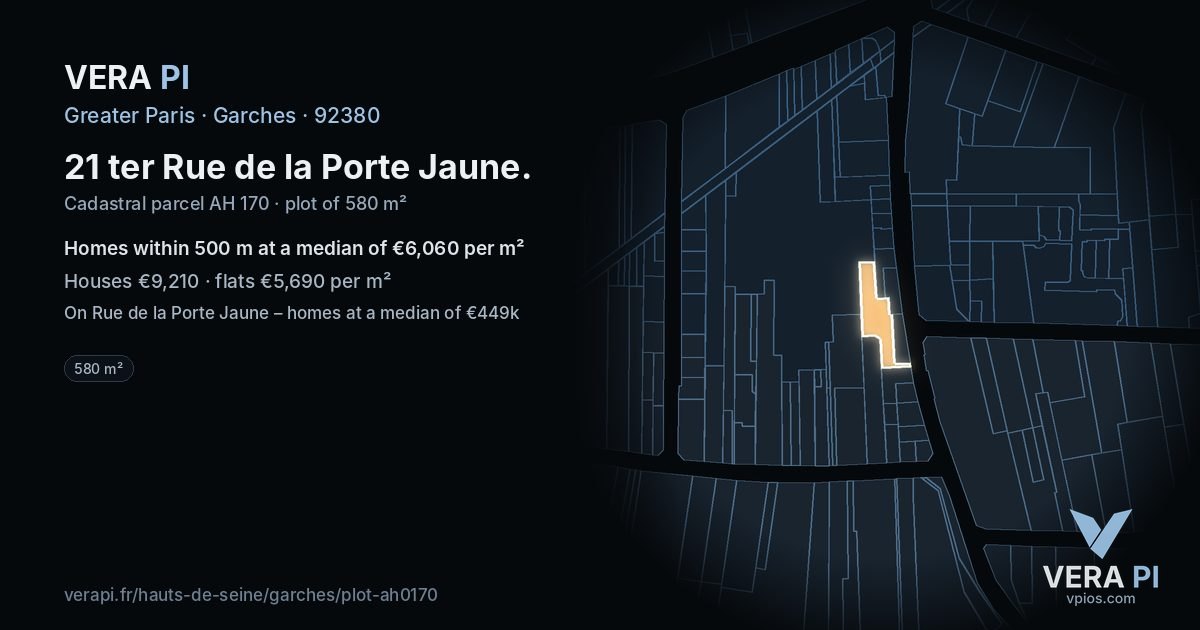 21 ter Rue de la Porte Jaune, Garches at night – the plot lit, the parcels around coloured by the prices near them