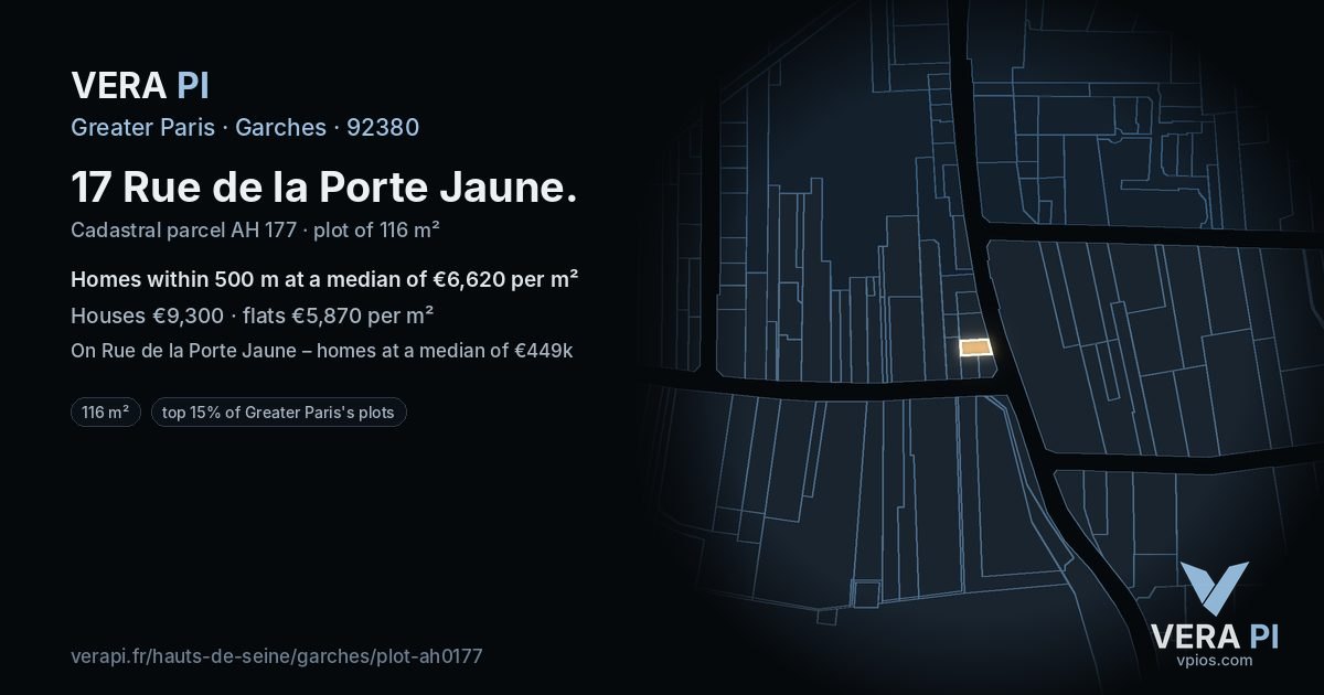 17 Rue de la Porte Jaune, Garches at night – the plot lit, the parcels around coloured by the prices near them