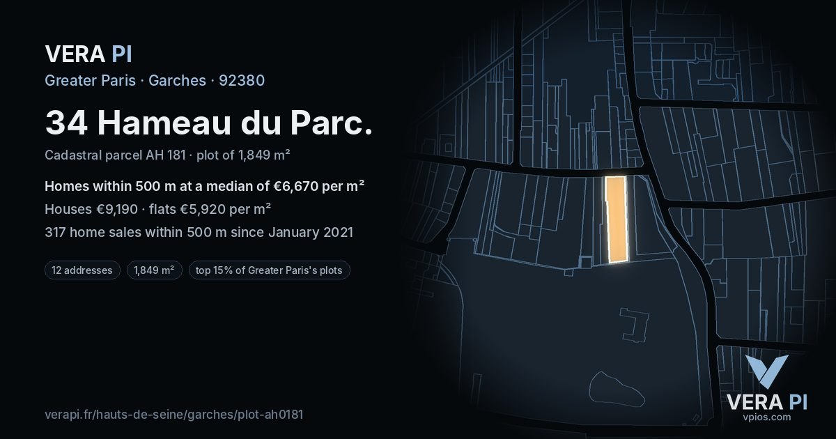 34 Hameau du Parc, Garches at night – the plot lit, the parcels around coloured by the prices near them