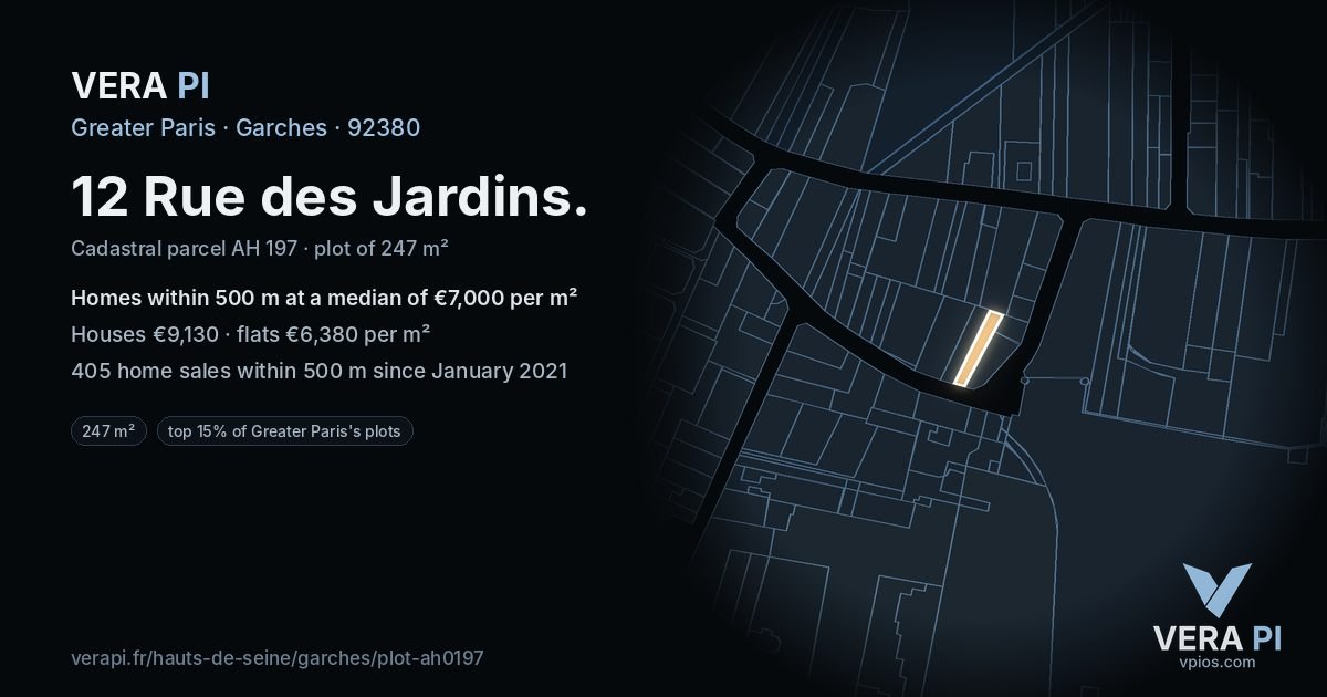 12 Rue des Jardins, Garches at night – the plot lit, the parcels around coloured by the prices near them