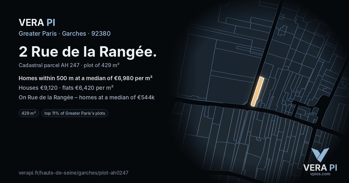 2 Rue de la Rangée, Garches at night – the plot lit, the parcels around coloured by the prices near them