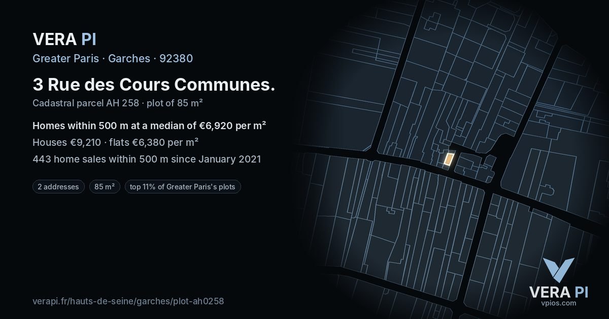 3 Rue des Cours Communes, Garches at night – the plot lit, the parcels around coloured by the prices near them