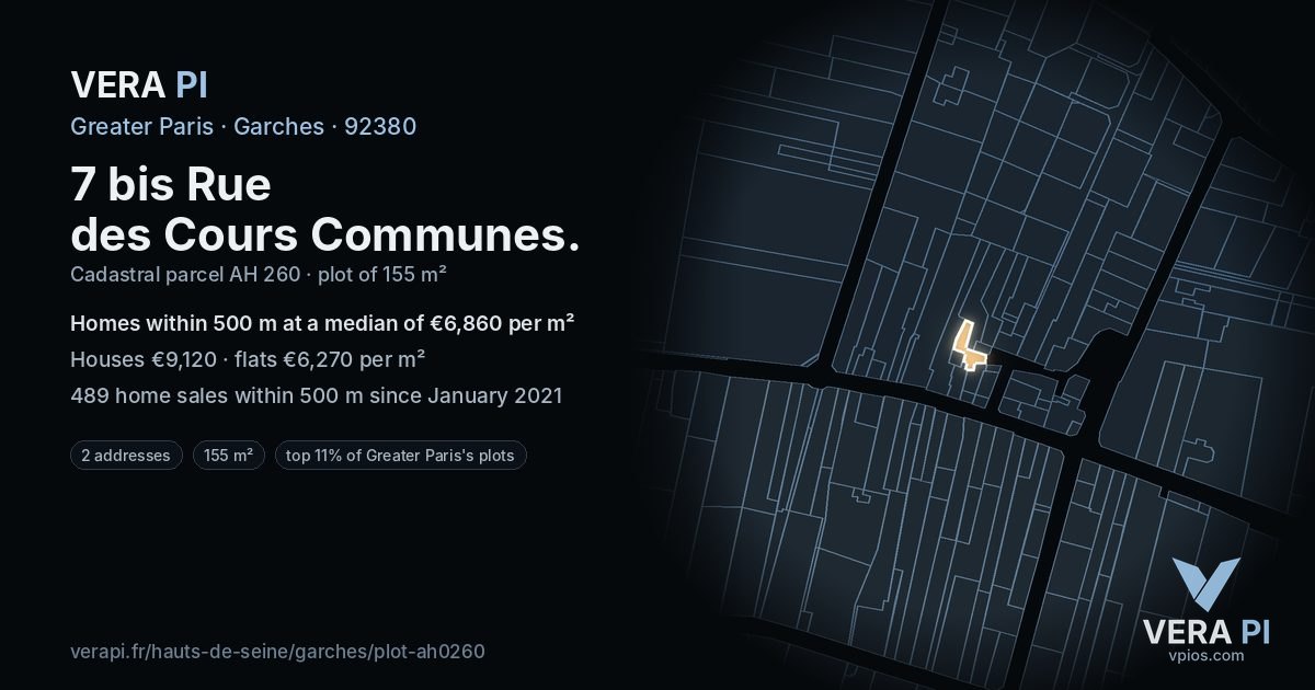 7 bis Rue des Cours Communes, Garches at night – the plot lit, the parcels around coloured by the prices near them
