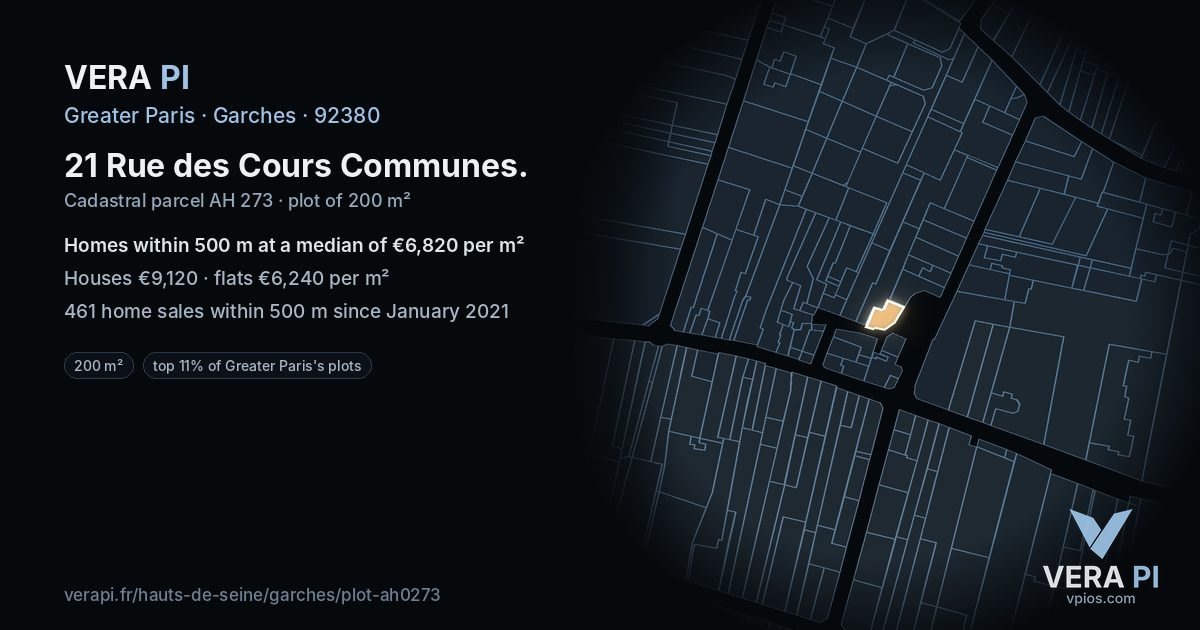 21 Rue des Cours Communes, Garches at night – the plot lit, the parcels around coloured by the prices near them
