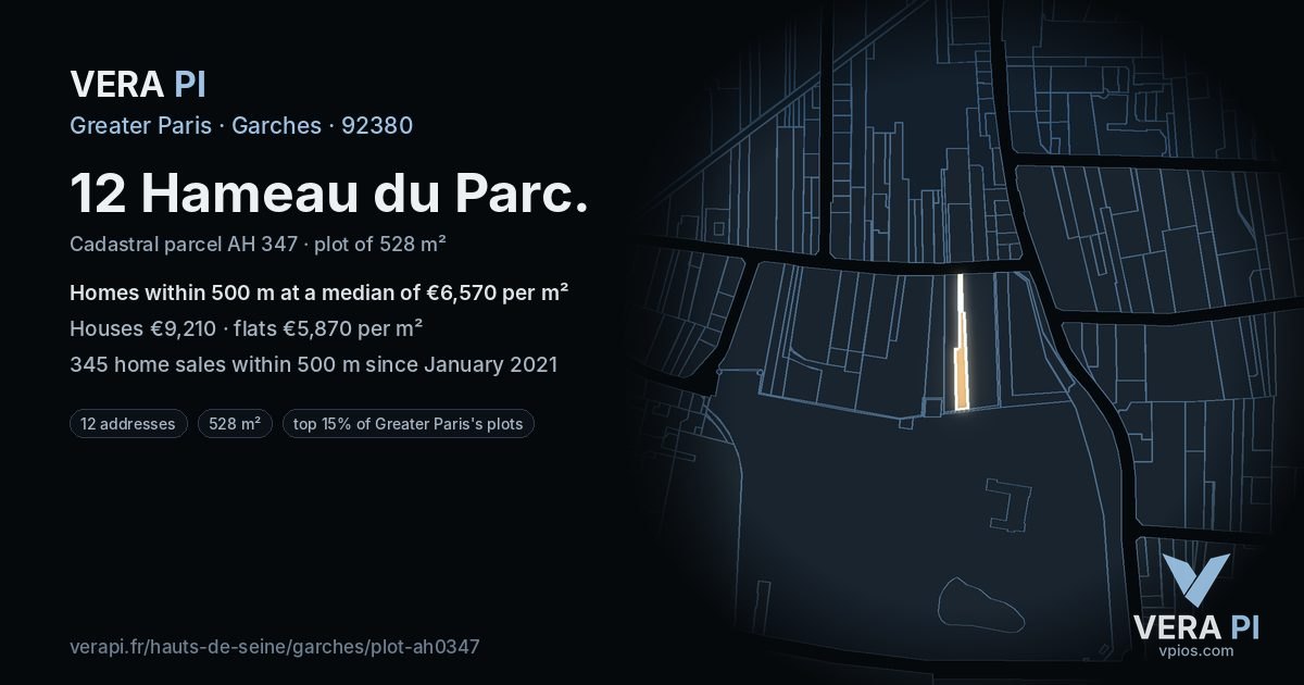 12 Hameau du Parc, Garches at night – the plot lit, the parcels around coloured by the prices near them