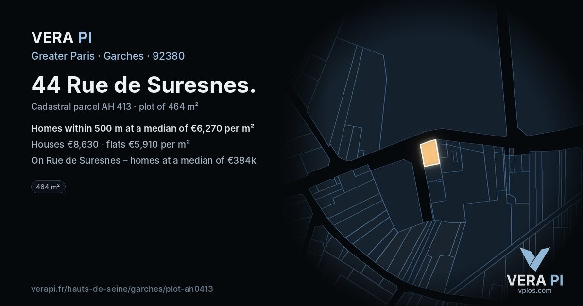 44 Rue de Suresnes, Garches at night – the plot lit, the parcels around coloured by the prices near them