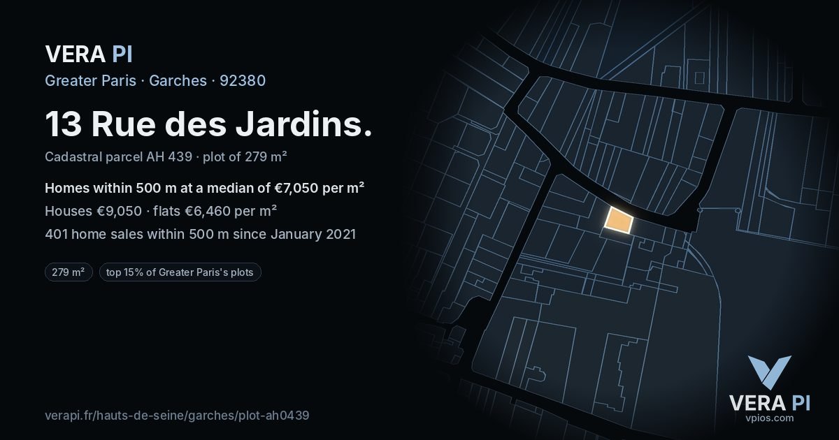 13 Rue des Jardins, Garches at night – the plot lit, the parcels around coloured by the prices near them