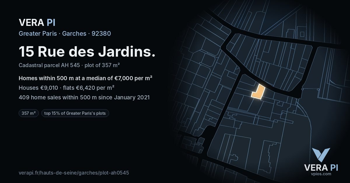 15 Rue des Jardins, Garches at night – the plot lit, the parcels around coloured by the prices near them