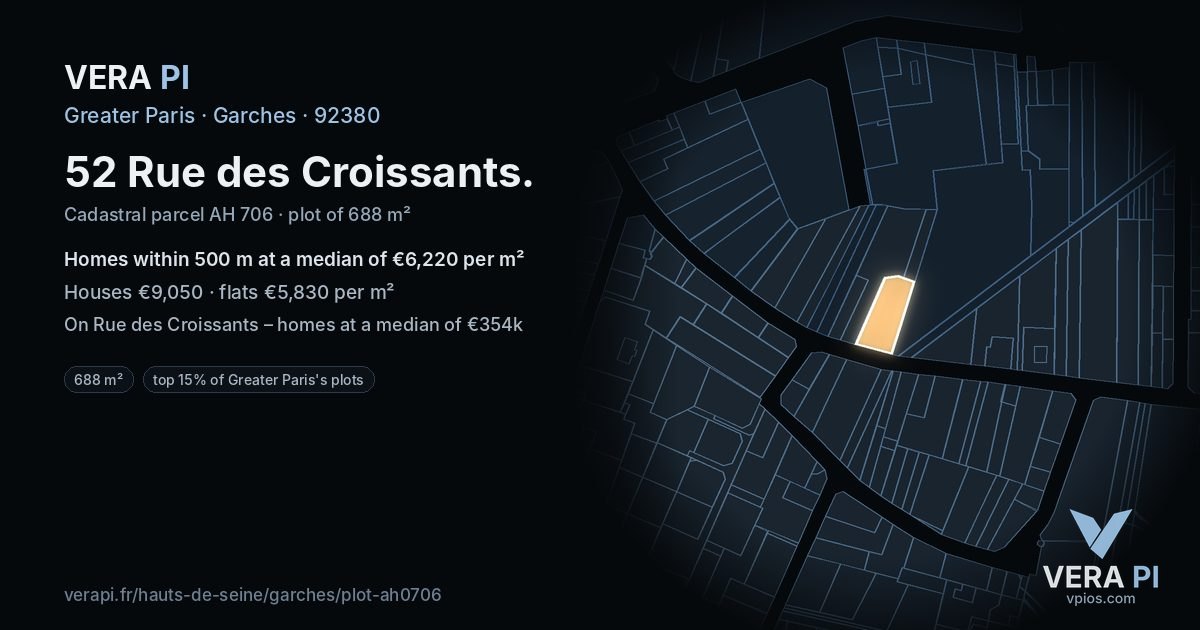 52 Rue des Croissants, Garches at night – the plot lit, the parcels around coloured by the prices near them