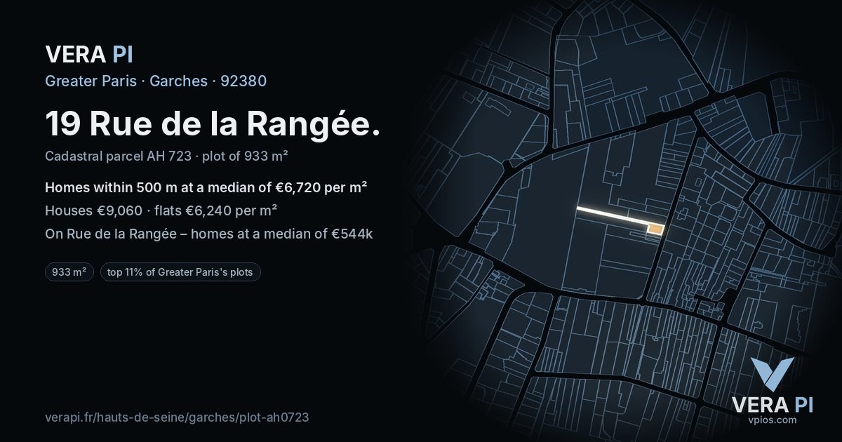 19 Rue de la Rangée, Garches at night – the plot lit, the parcels around coloured by the prices near them