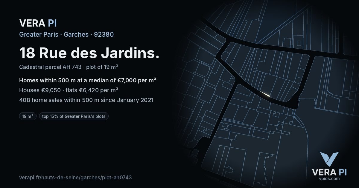 18 Rue des Jardins, Garches at night – the plot lit, the parcels around coloured by the prices near them