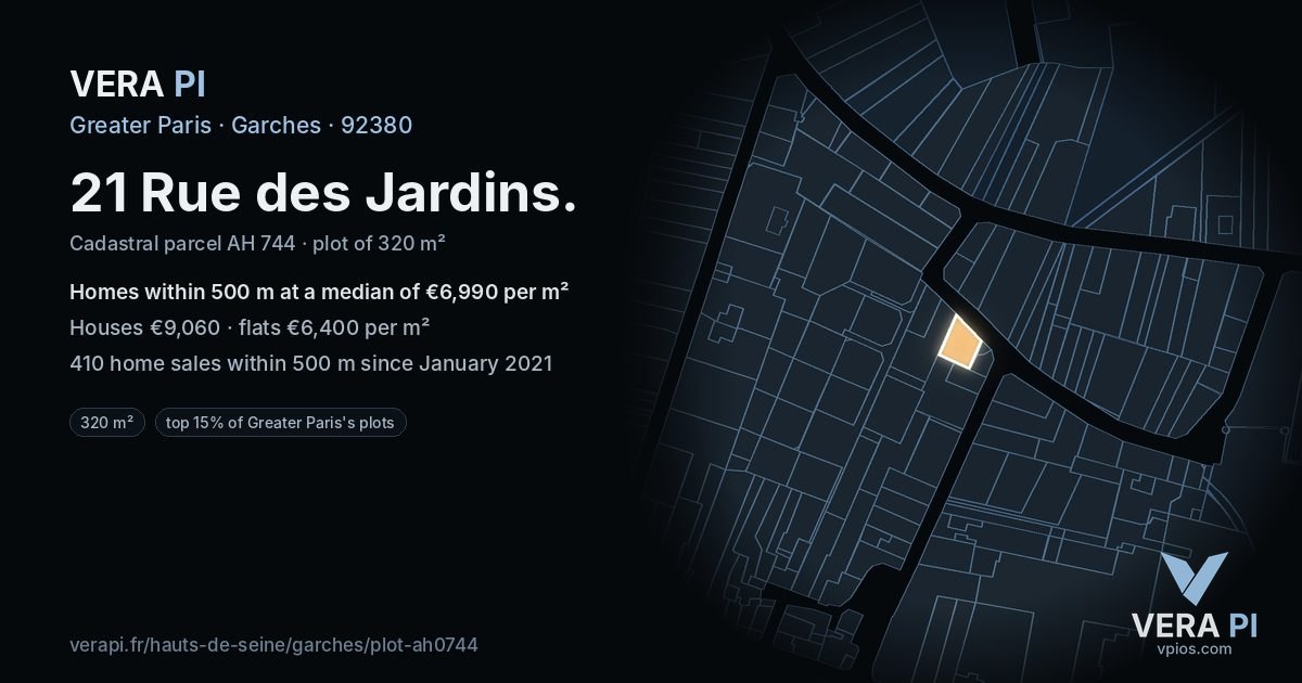 21 Rue des Jardins, Garches at night – the plot lit, the parcels around coloured by the prices near them