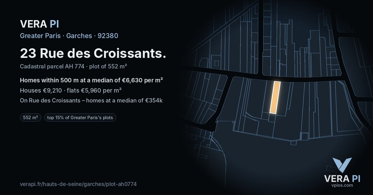 23 Rue des Croissants, Garches at night – the plot lit, the parcels around coloured by the prices near them