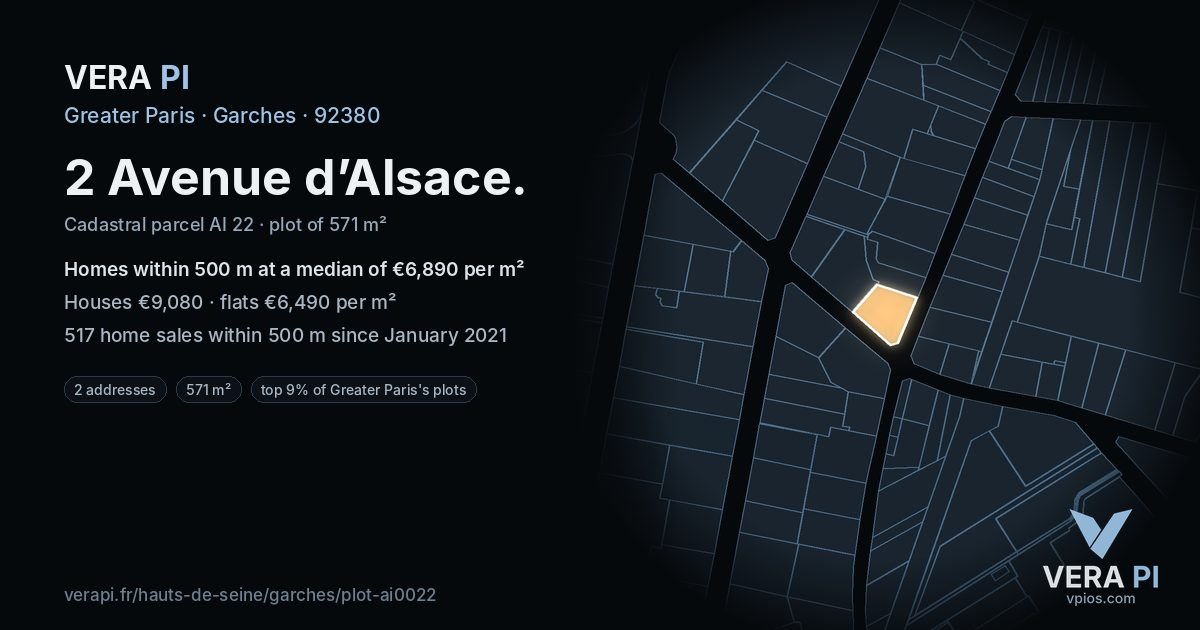 2 Avenue d’Alsace, Garches at night – the plot lit, the parcels around coloured by the prices near them