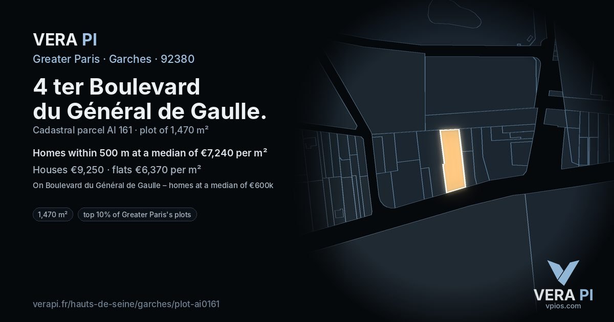 4 ter Boulevard du Général de Gaulle, Garches at night – the plot lit, the parcels around coloured by the prices near them