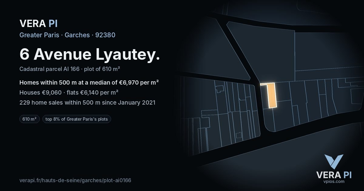 6 Avenue Lyautey, Garches at night – the plot lit, the parcels around coloured by the prices near them