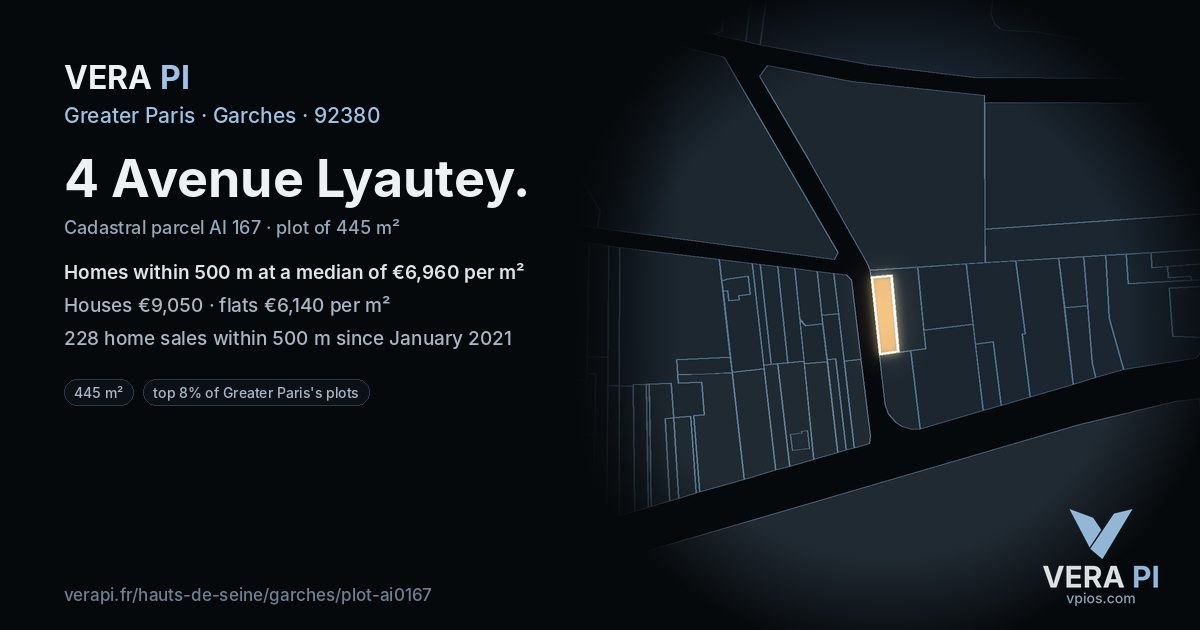4 Avenue Lyautey, Garches at night – the plot lit, the parcels around coloured by the prices near them