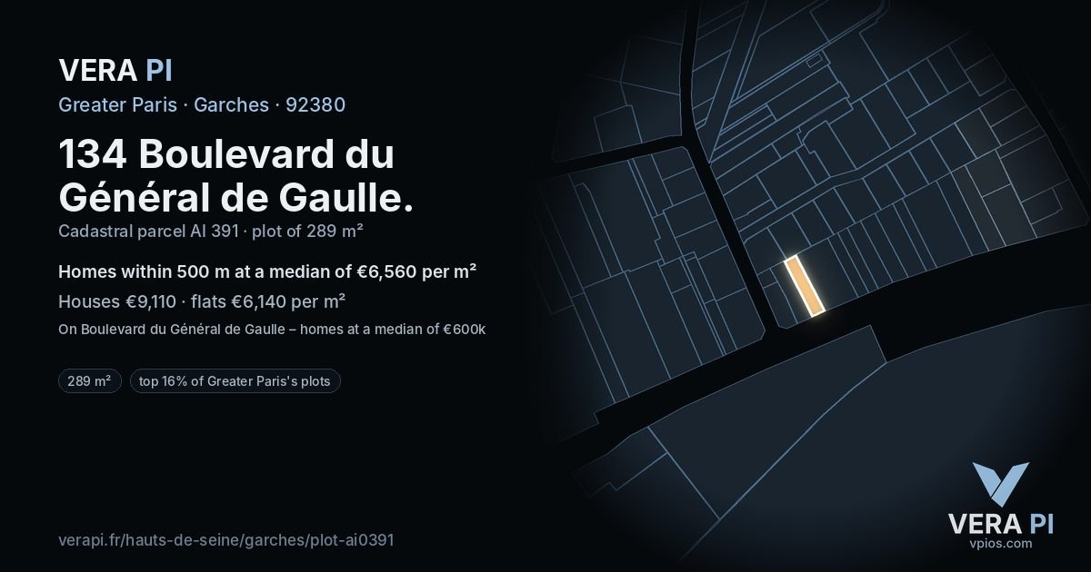 134 Boulevard du Général de Gaulle, Garches at night – the plot lit, the parcels around coloured by the prices near them