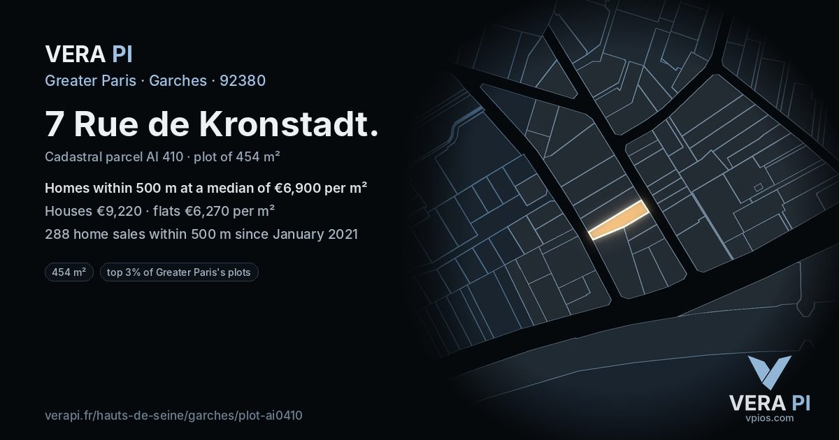 7 Rue de Kronstadt, Garches at night – the plot lit, the parcels around coloured by the prices near them