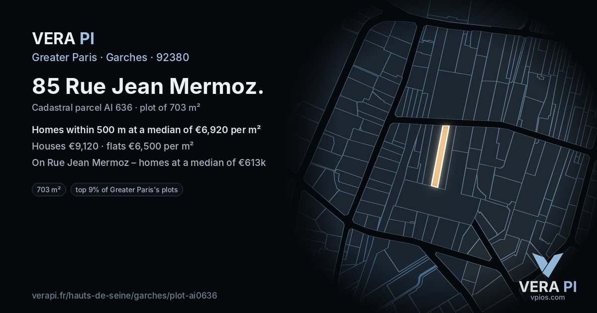 85 Rue Jean Mermoz, Garches at night – the plot lit, the parcels around coloured by the prices near them