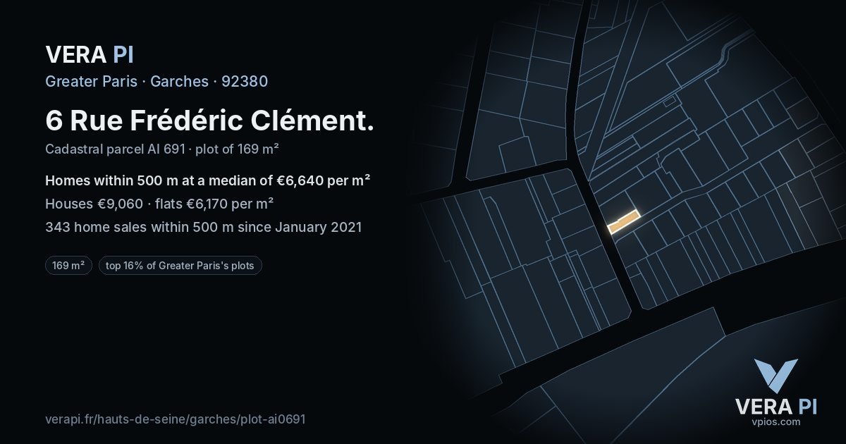 6 Rue Frédéric Clément, Garches at night – the plot lit, the parcels around coloured by the prices near them
