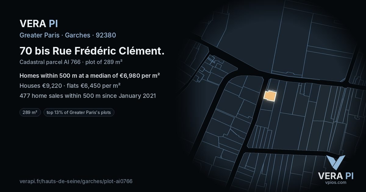 70 bis Rue Frédéric Clément, Garches at night – the plot lit, the parcels around coloured by the prices near them