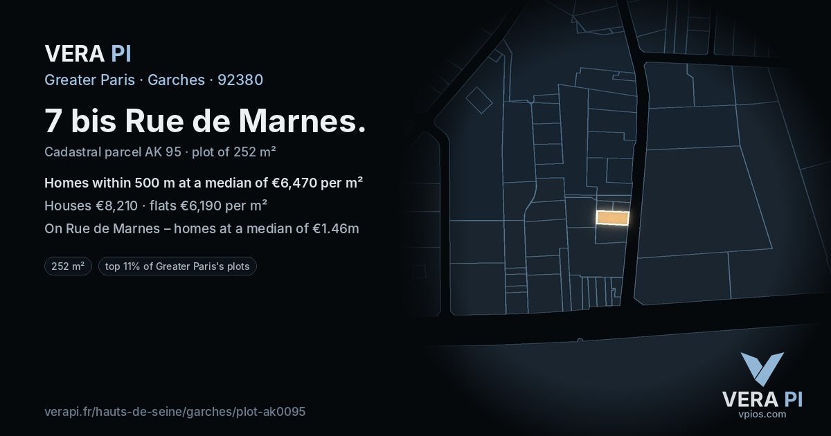 7 bis Rue de Marnes, Garches at night – the plot lit, the parcels around coloured by the prices near them