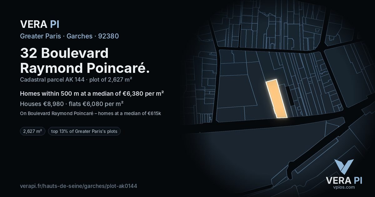 32 Boulevard Raymond Poincaré, Garches at night – the plot lit, the parcels around coloured by the prices near them
