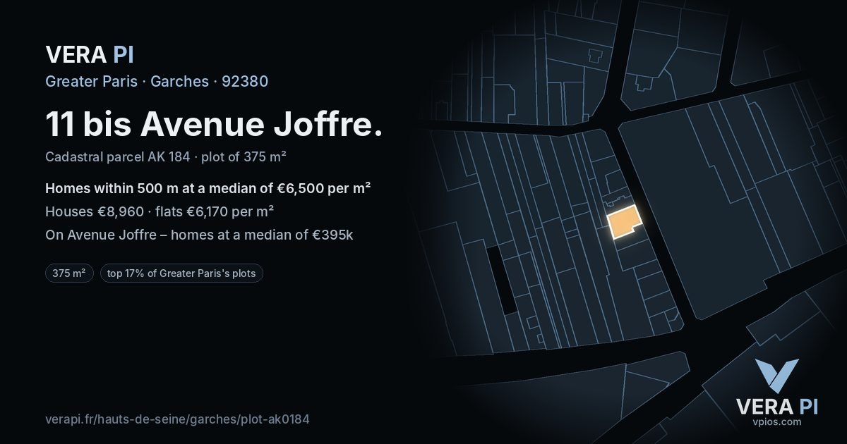11 bis Avenue Joffre, Garches at night – the plot lit, the parcels around coloured by the prices near them