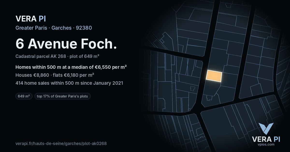 6 Avenue Foch, Garches at night – the plot lit, the parcels around coloured by the prices near them