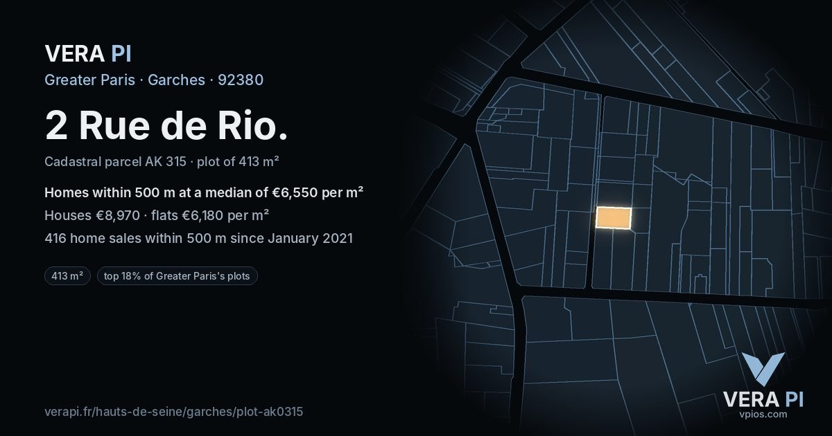 2 Rue de Rio, Garches at night – the plot lit, the parcels around coloured by the prices near them