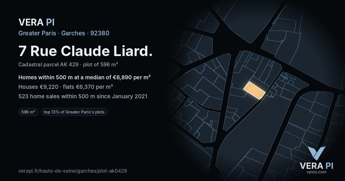 7 Rue Claude Liard, Garches at night – the plot lit, the parcels around coloured by the prices near them