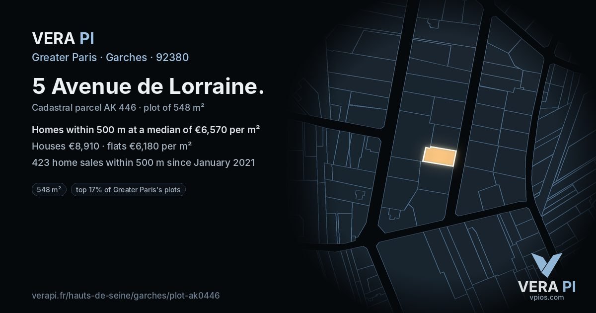 5 Avenue de Lorraine, Garches at night – the plot lit, the parcels around coloured by the prices near them